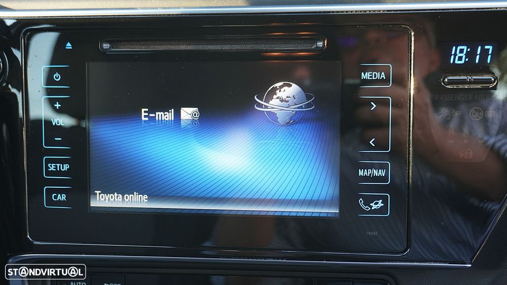 Toyota Auris 1.8 HSD Comfort +P.Techno+P.Sport - 34