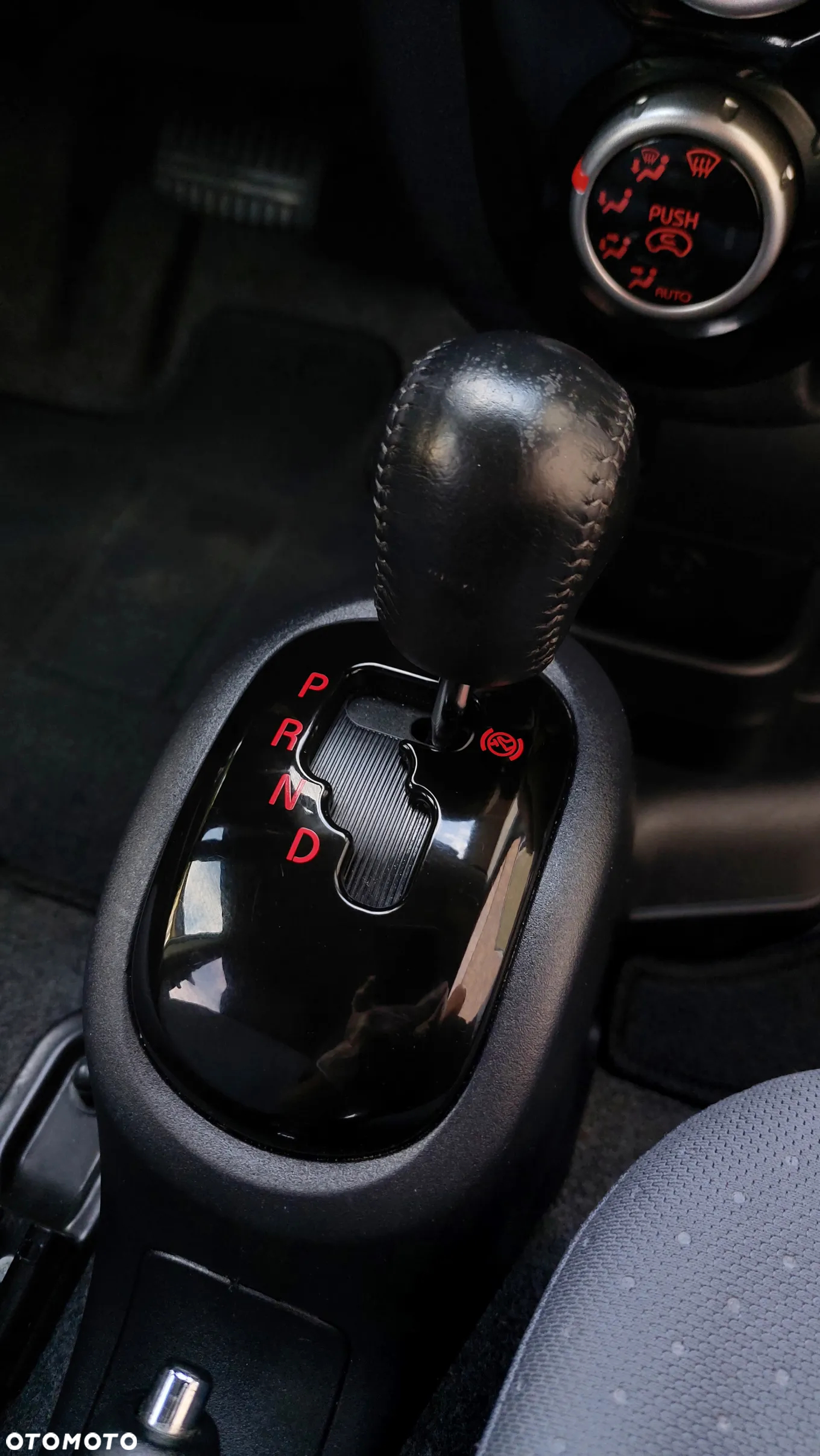 Peugeot iOn Active - 23