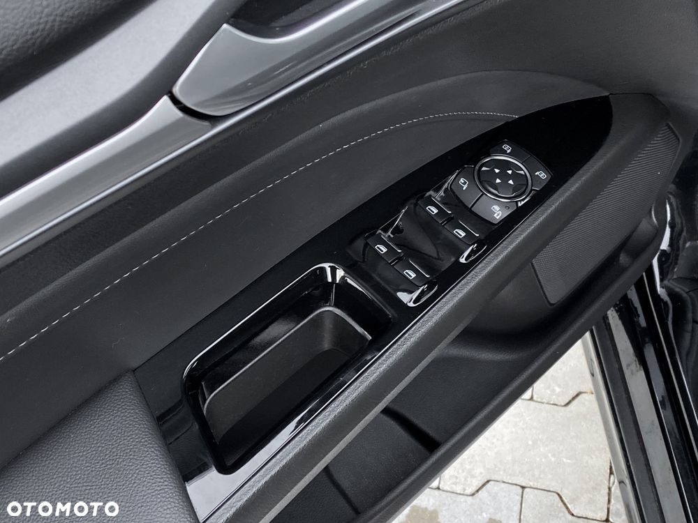 Ford Mondeo SW 2.0 TDCi S&S PowerShift-Aut Titanium - 21