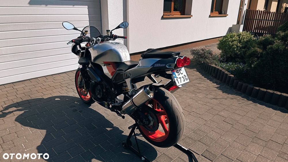 Aprilia Tuono - 8