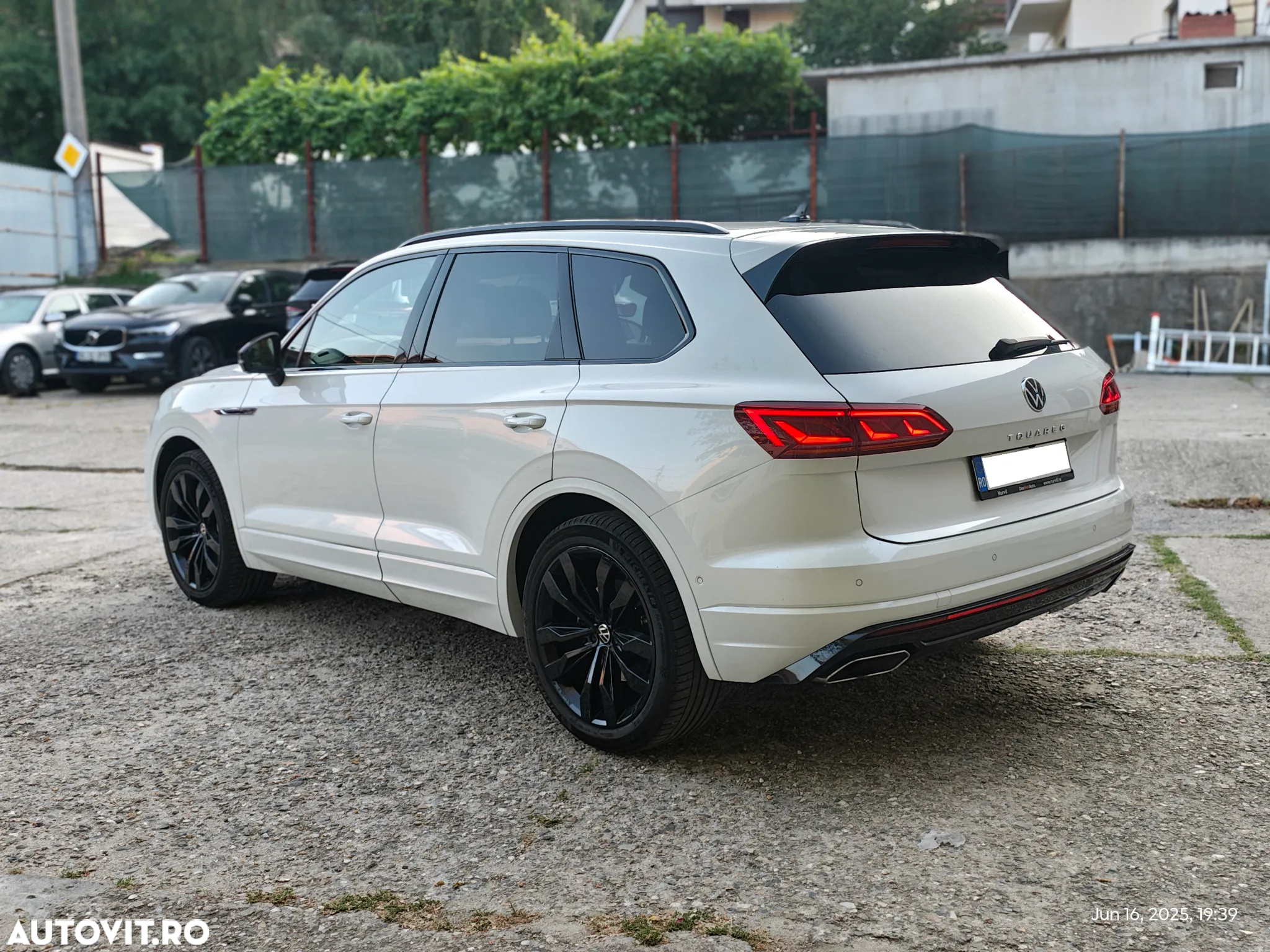 Volkswagen Touareg V6 TDI 4MOTION R-Line - 4