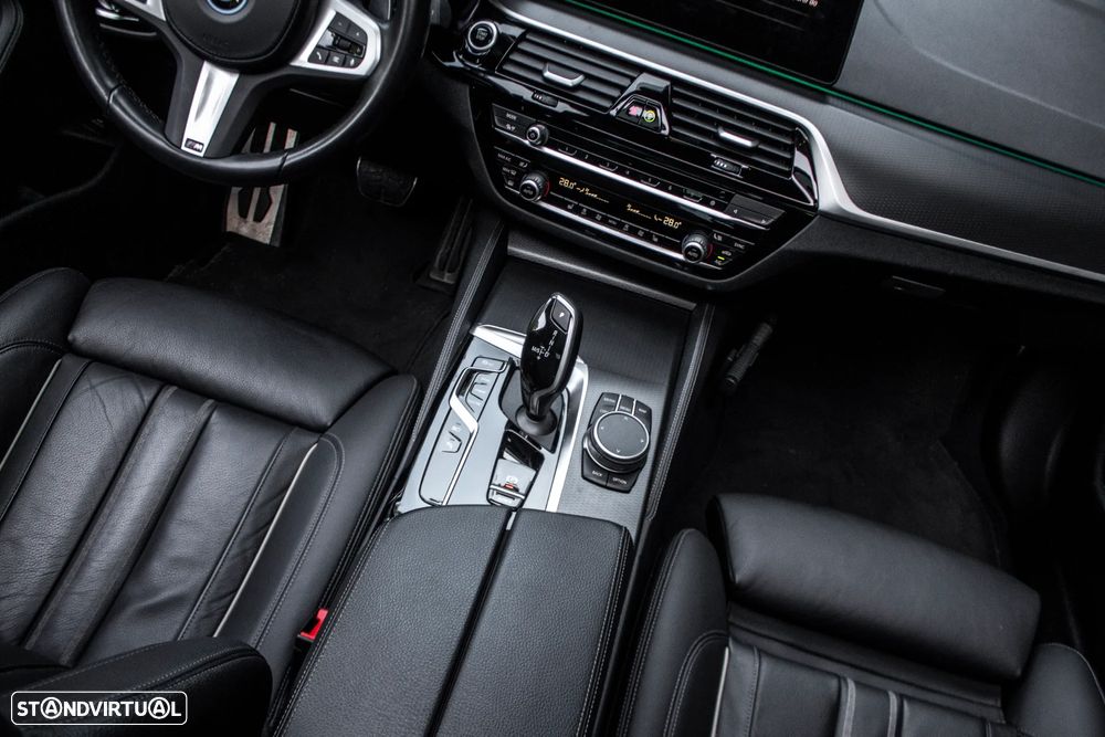 BMW 530 e Pack Desportivo M - 40