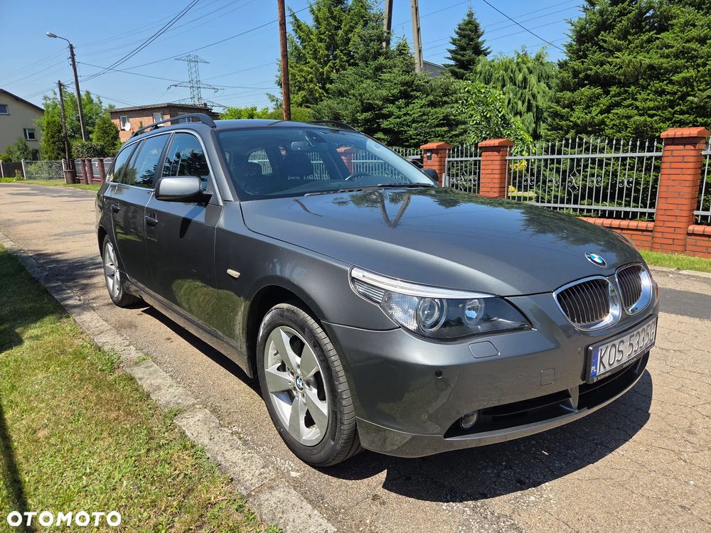 BMW Seria 5 525xi - 1