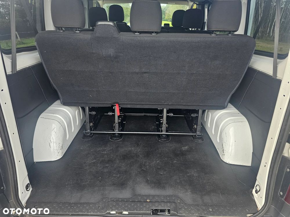 Renault Trafic - 15