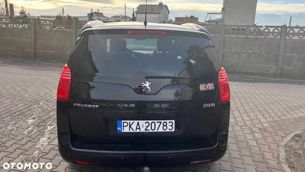 Peugeot 5008 1.6 THP Family 7os - 6