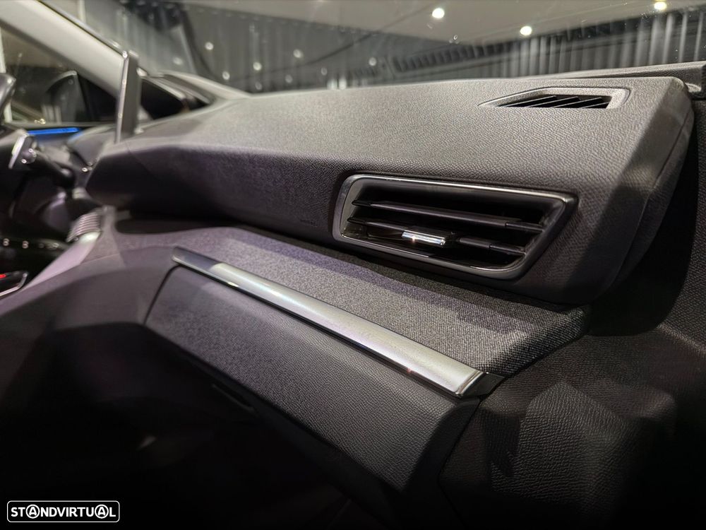 Peugeot 5008 1.5 BlueHDi Allure Pack EAT8 - 35