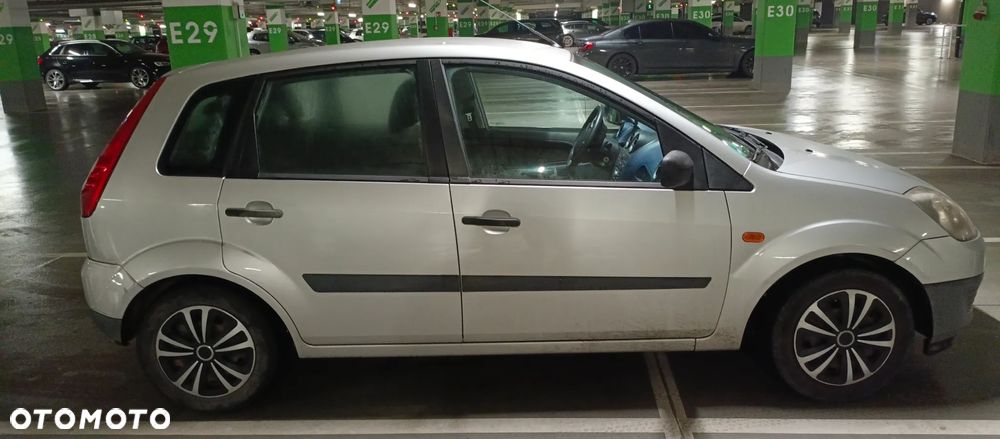 Ford Fiesta ver-1-3-ambiente - 3