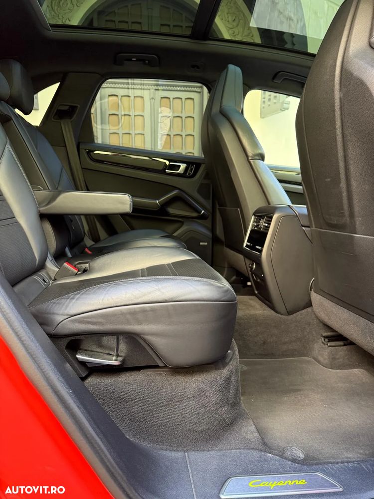 Porsche Cayenne - 13