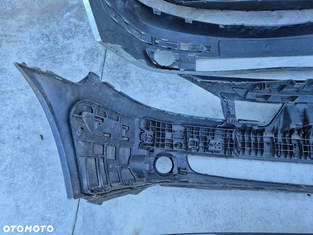 ZDERZAK PRZÓD TYŁ LAGUNA I - 37