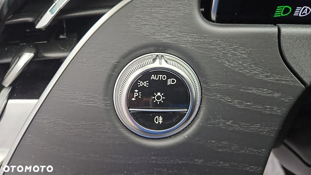 Mercedes-Benz Klasa E 220 d 9G-TRONIC Edition AVANTGARDE - 18