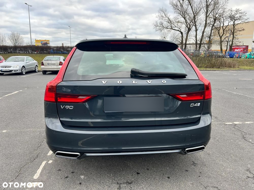Volvo V90 D4 R-Design - 8