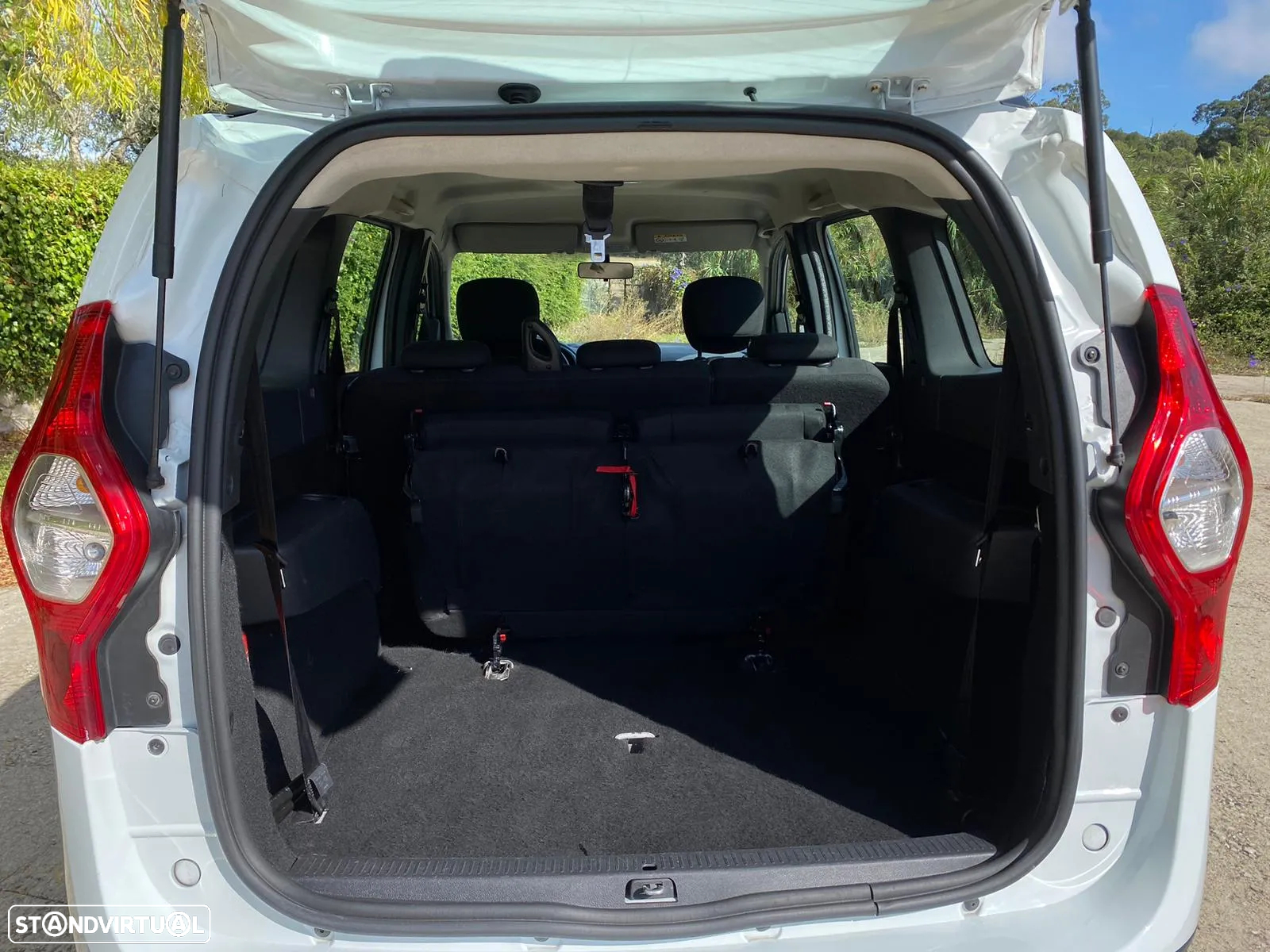 Dacia Lodgy 1.5 dCi Confort 7L - 42