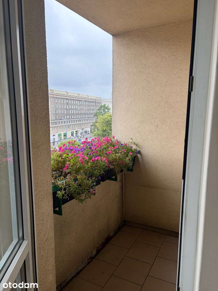 Wynajmę 2-pokojowe mieszkanie (52 m2) w ścisłym centrum Warszawy