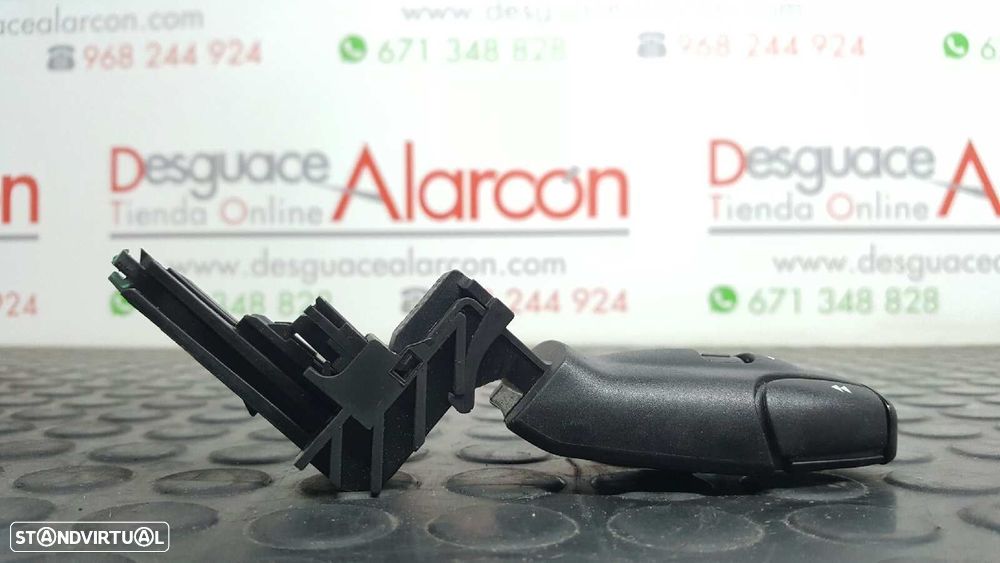 CONTROLE DO SISTEMA DE ÁUDIO / RÁDIO CD CITROEN C3 PICASSO SX - 4