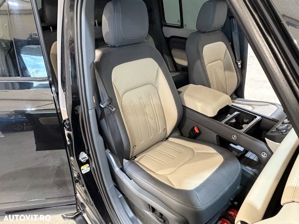 Land Rover Defender - 17