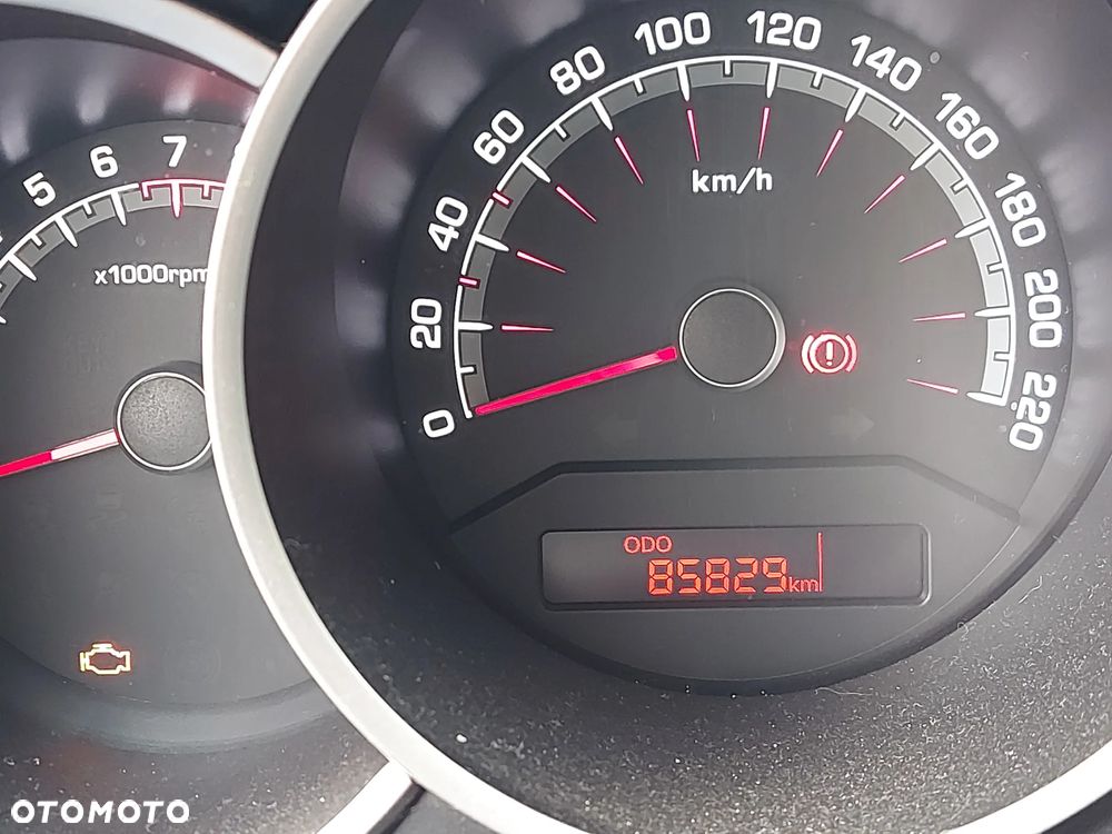 Kia Venga 1.6 CVVT Vision - 12