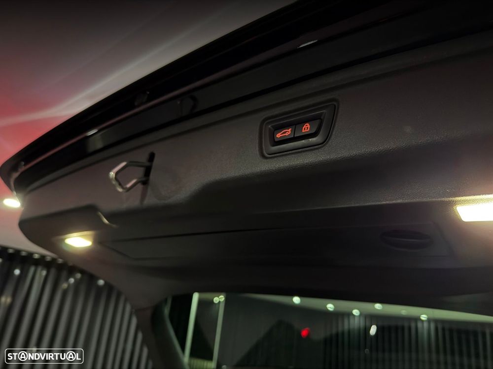 BMW 330 e Touring Pack Desportivo M Pro Auto - 55