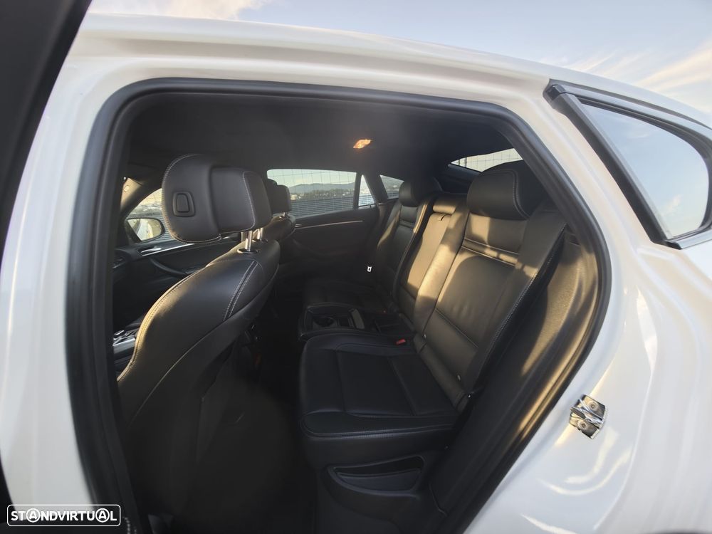BMW X6 xDrive50i Performance M Pack - 8