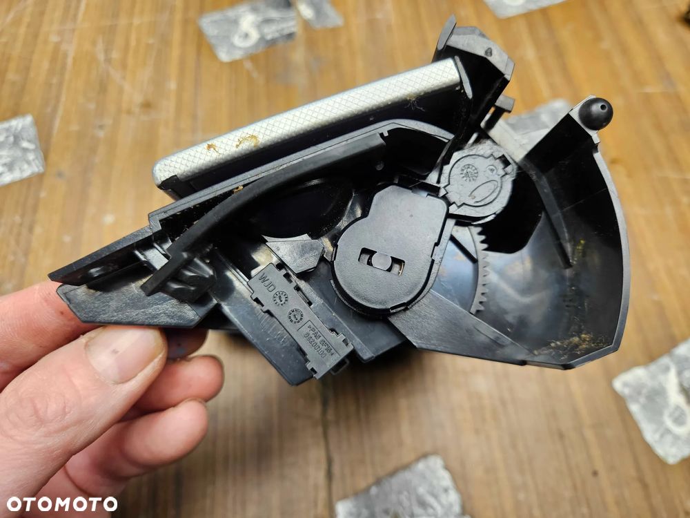 Popielniczka 2 DIN 8E0857951J 03S Klapka Wklad Carbon Srebrna Rybia Luska Audi A4 B6 B7 - 26