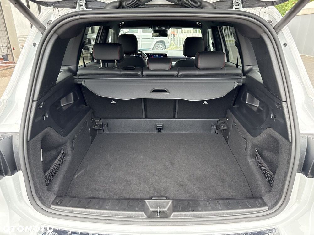 Mercedes-Benz GLB - 27