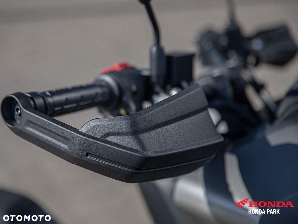 Honda ADV350 - 9