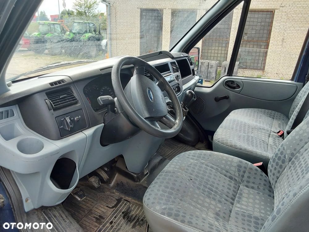 Ford Tranist - 7