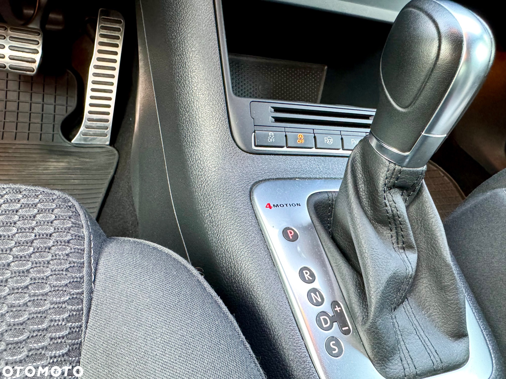 Volkswagen Tiguan 2.0 TDI 4Mot R-Style DSG - 24