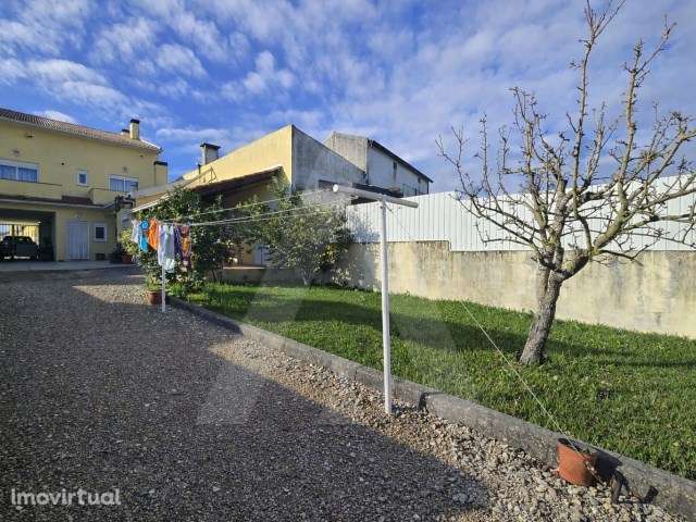 Moradia T4 localizada a 10 minutos do centros de Aveiro - Grande imagem: 4/38