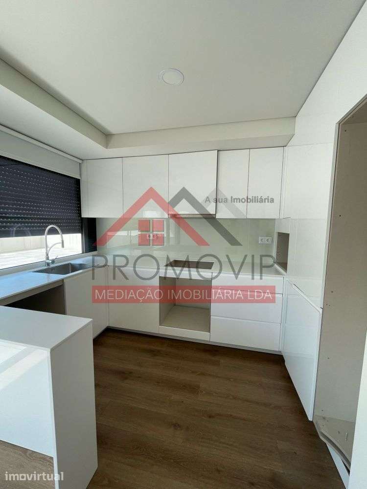 Apartamento T2 Com Terraço Centro de Santo Tirso - Grande imagem: 3/15