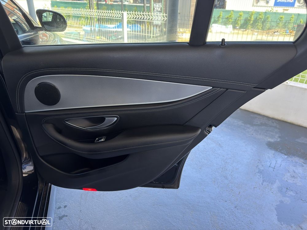 Mercedes-Benz E 220 d AMG Line - 27