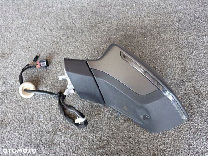 SEAT ATECA 16- lusterko lewe 10 PIN - 4