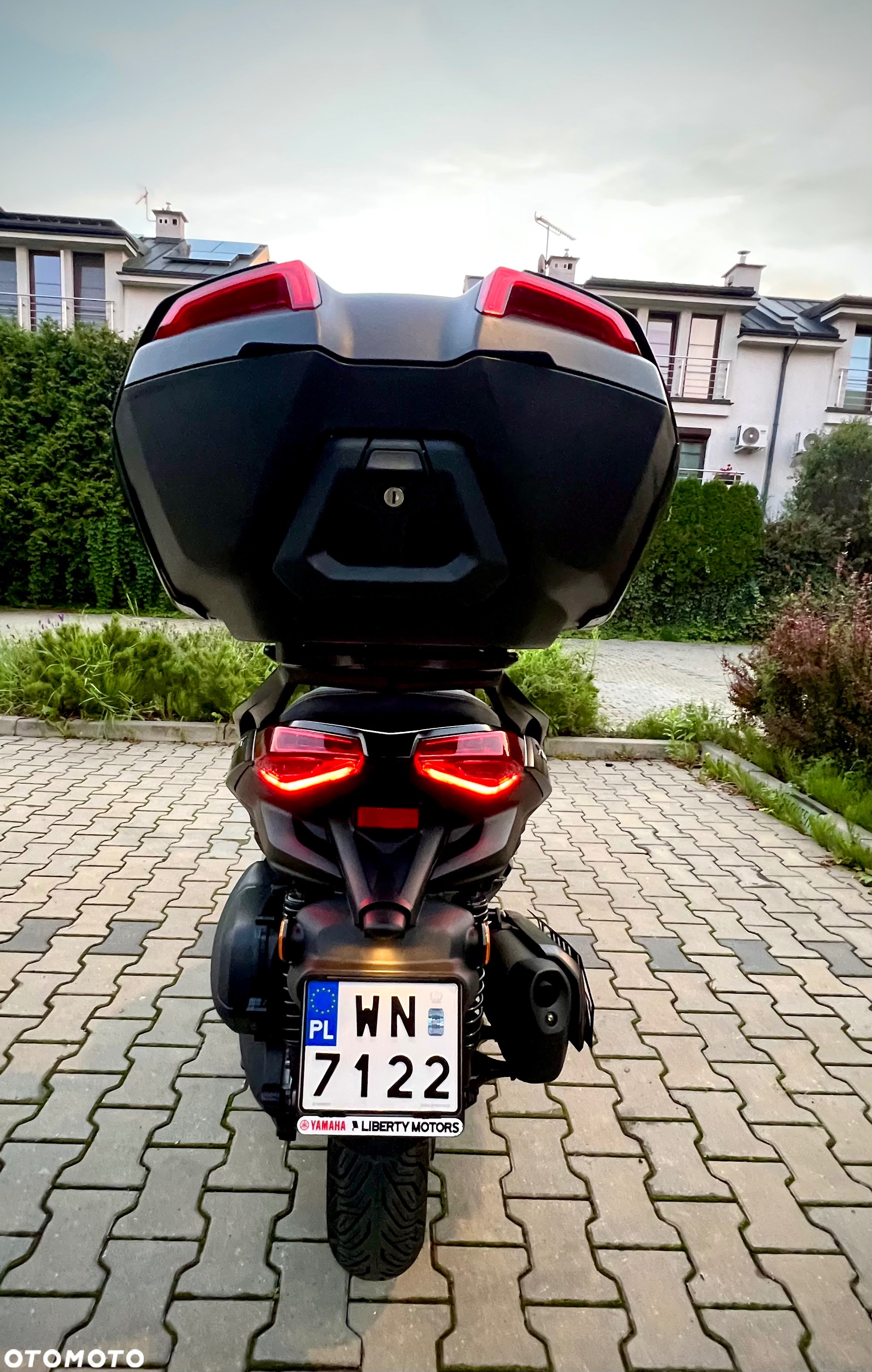 Yamaha X-max - 10