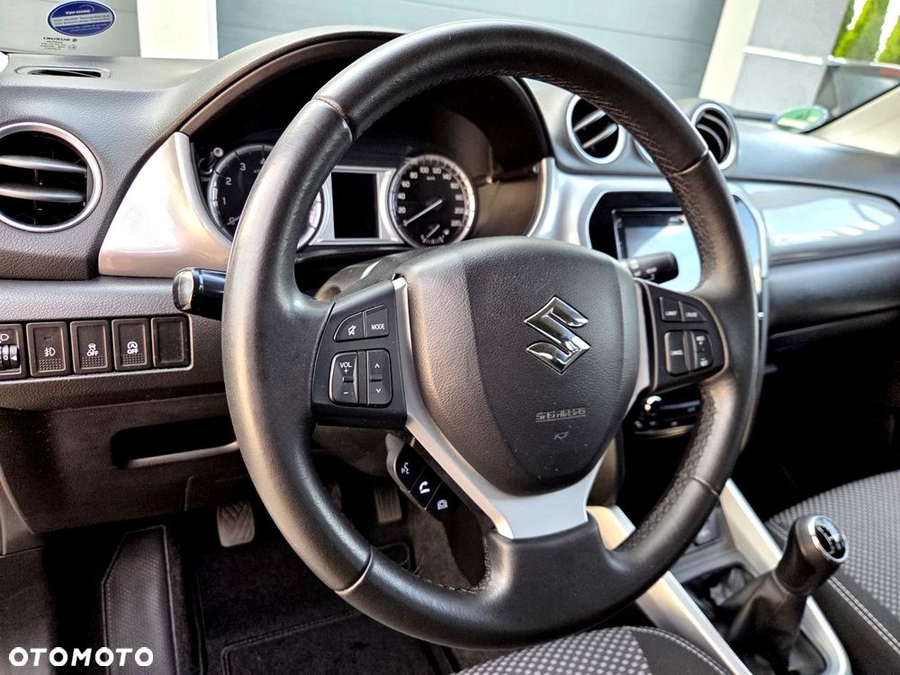 Suzuki Vitara - 24