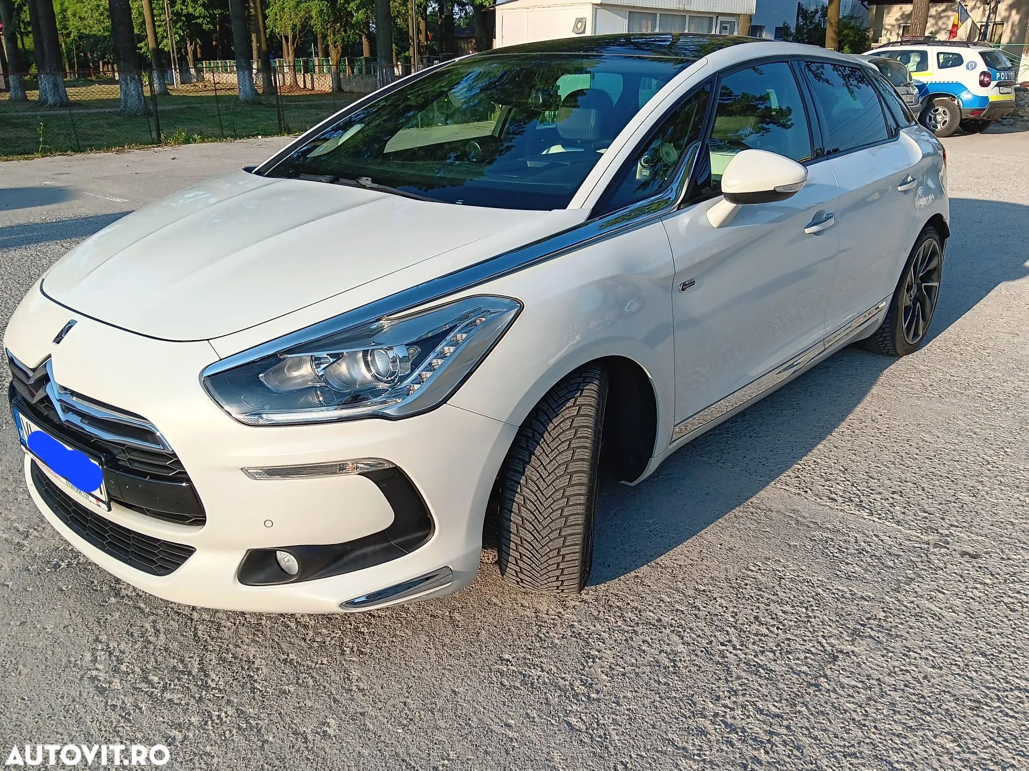 Citroën DS5 Hybrid4 EGS6 SoChic - 1