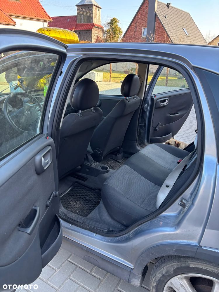 Opel Corsa 1.2 16V Sport - 8