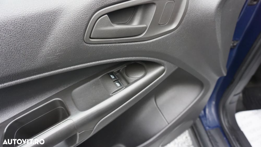 Ford TRANSIT CONNECT - 13