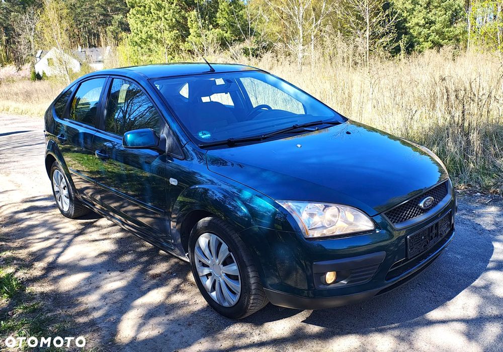 Ford Focus 1.6 16V Ghia - 9