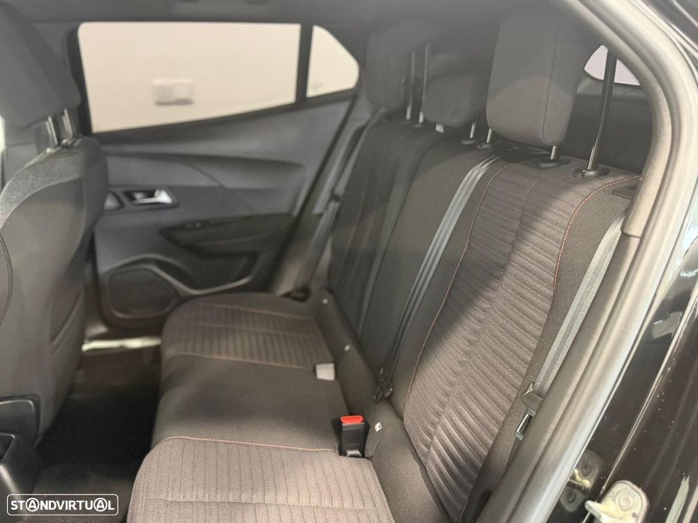 Peugeot 2008 1.5 BlueHDi Active Pack EAT8 - 4