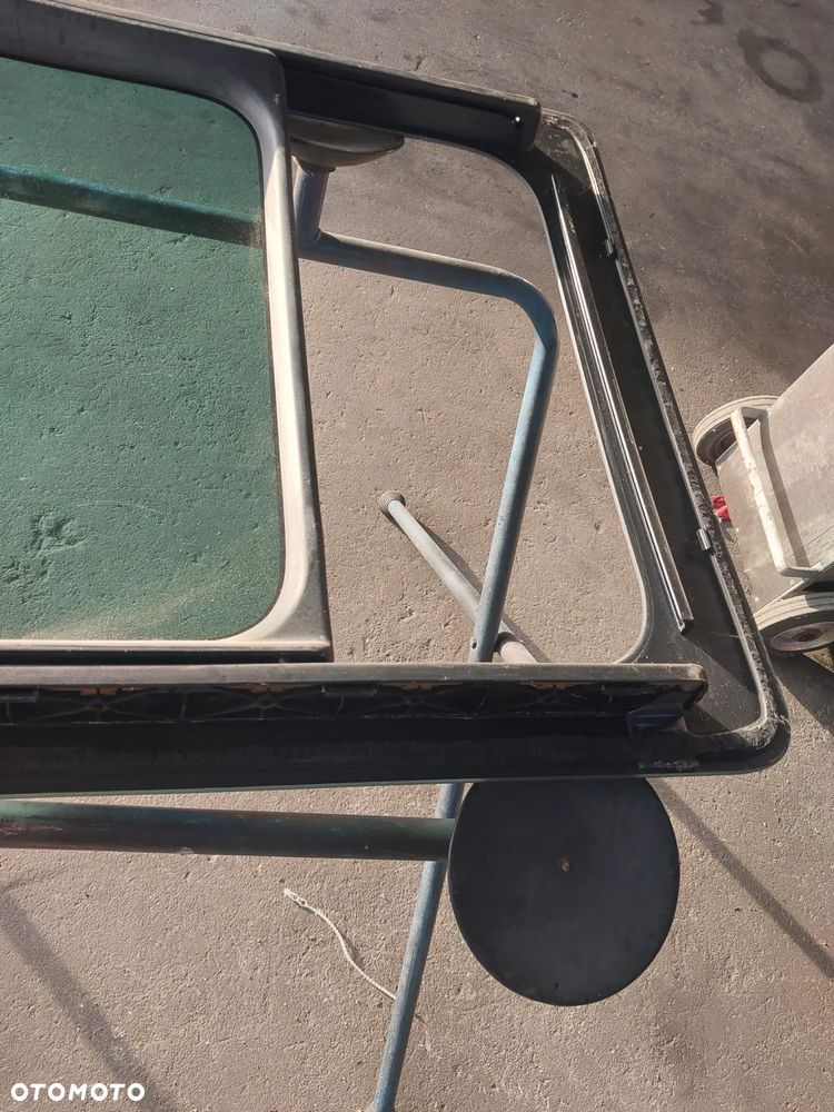 Szyba lewa rozsuwana fotochrom vw t5 t6 - 2