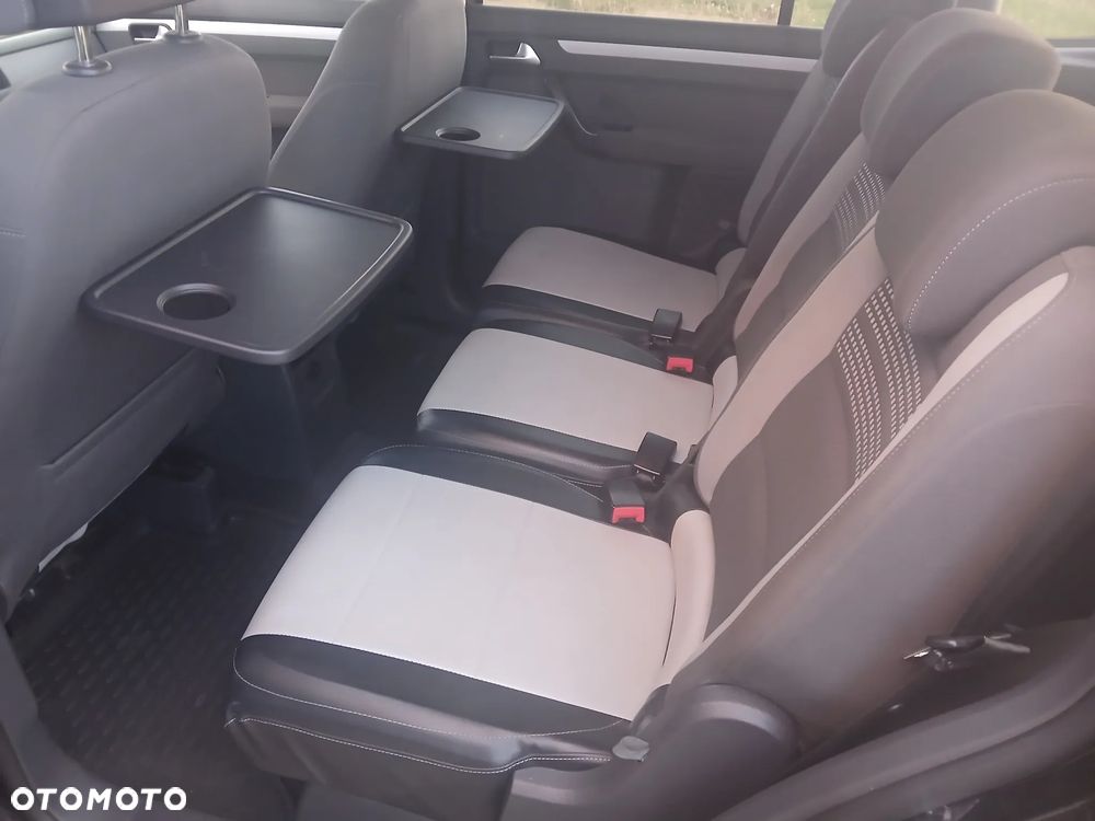 Volkswagen Touran 1.6 TDI DPF BlueMotion Technology DSG Comfortline - 22