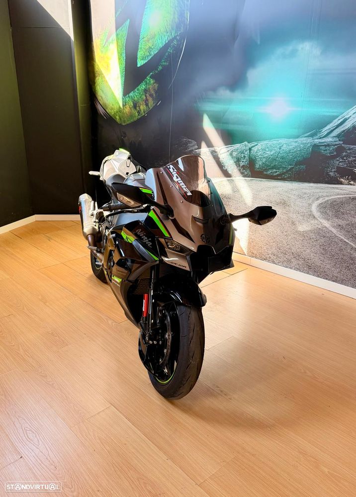 Kawasaki Ninja ZX10R - 6