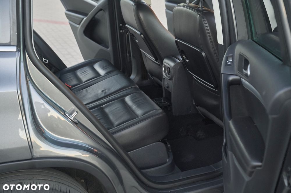 Volkswagen Tiguan 1.4 TSI BlueMotion Technology Exclusive - 29