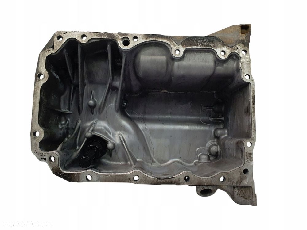 MISKA OLEJU SILNIKA BMW F10 F11 F20 F21 F30 E90 2.0 D 13992010 - 5