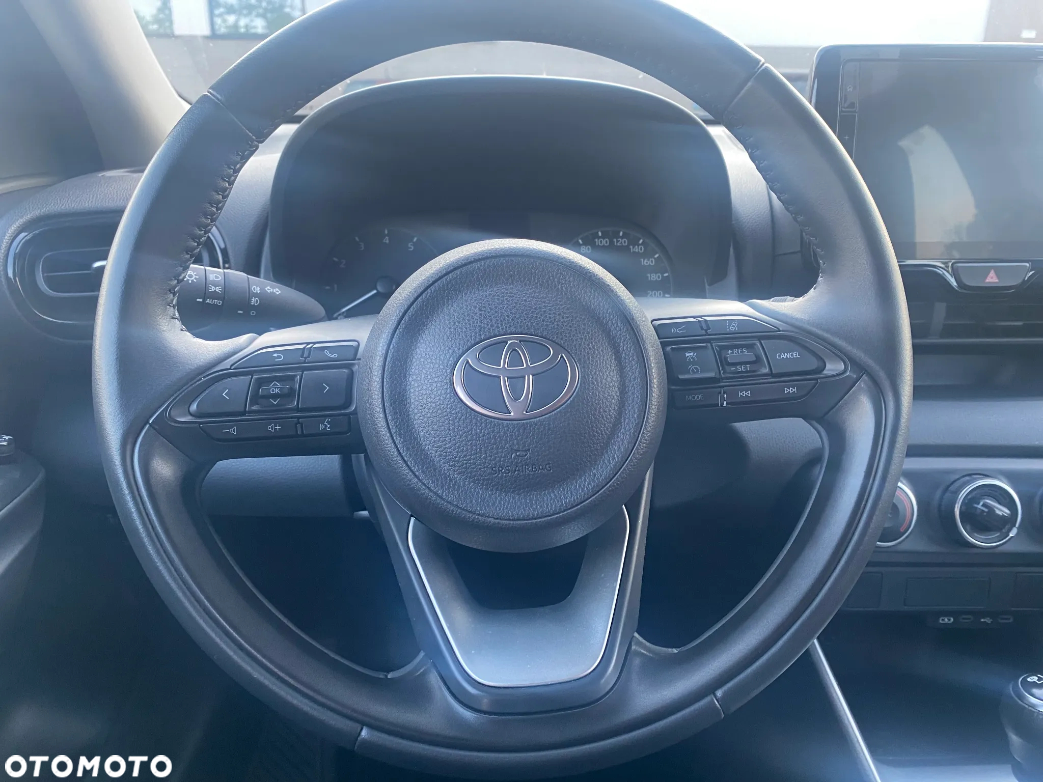 Toyota Yaris 1.5 Comfort - 11