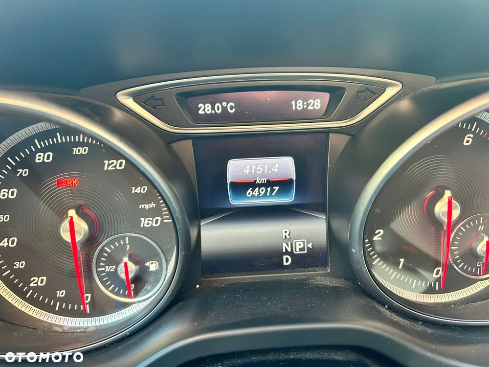 Mercedes-Benz CLA 250 7G-DCT - 2