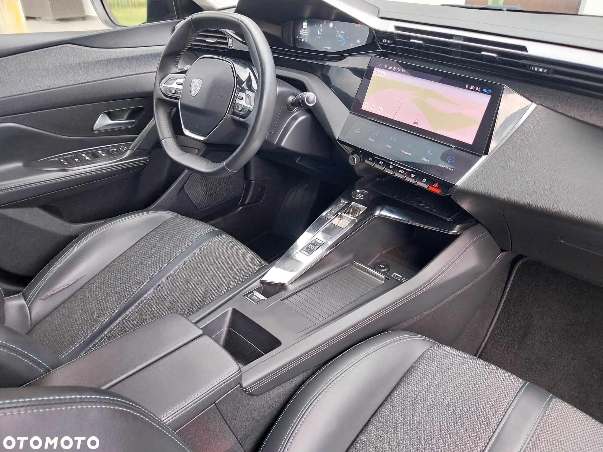 Peugeot 308 SW BlueHDi 130 EAT8 Stop & Start Allure Pack - 32