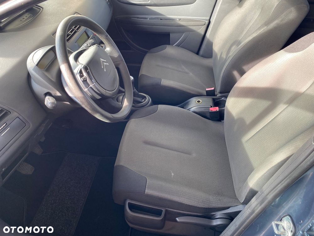 Citroën C4 1.6 16V Confort - 4