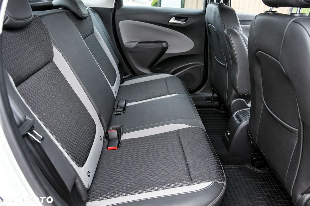 Opel Crossland X - 18