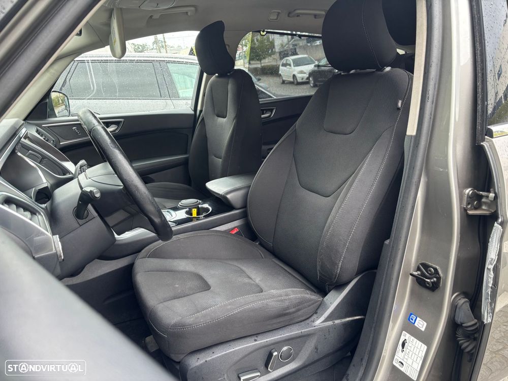 Ford S-Max 2.0 TDCi Titanium - 23