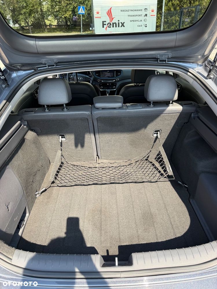 Hyundai IONIQ Hybrid Business - 9